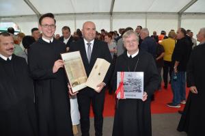 73088674_514586955940636_5611831460391550976_o