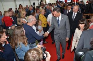 72220864_514586445940687_4988538466296922112_o